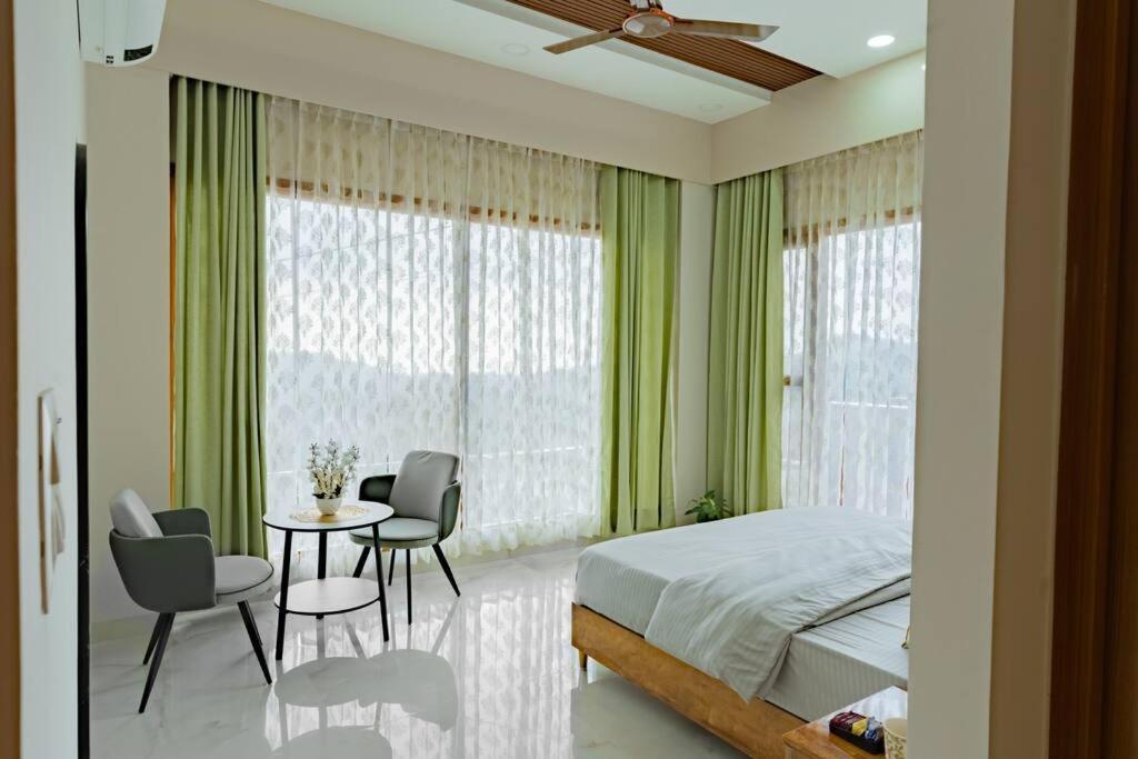 The Sage Villa - Luxury Homestay In Дехрадун Екстериор снимка