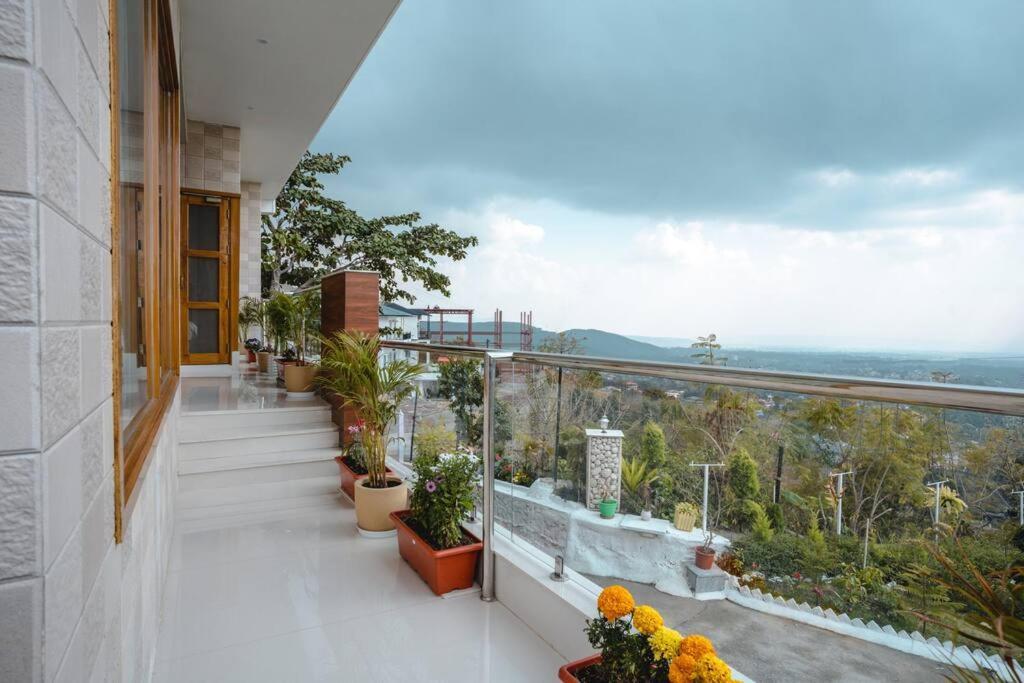 The Sage Villa - Luxury Homestay In Дехрадун Екстериор снимка